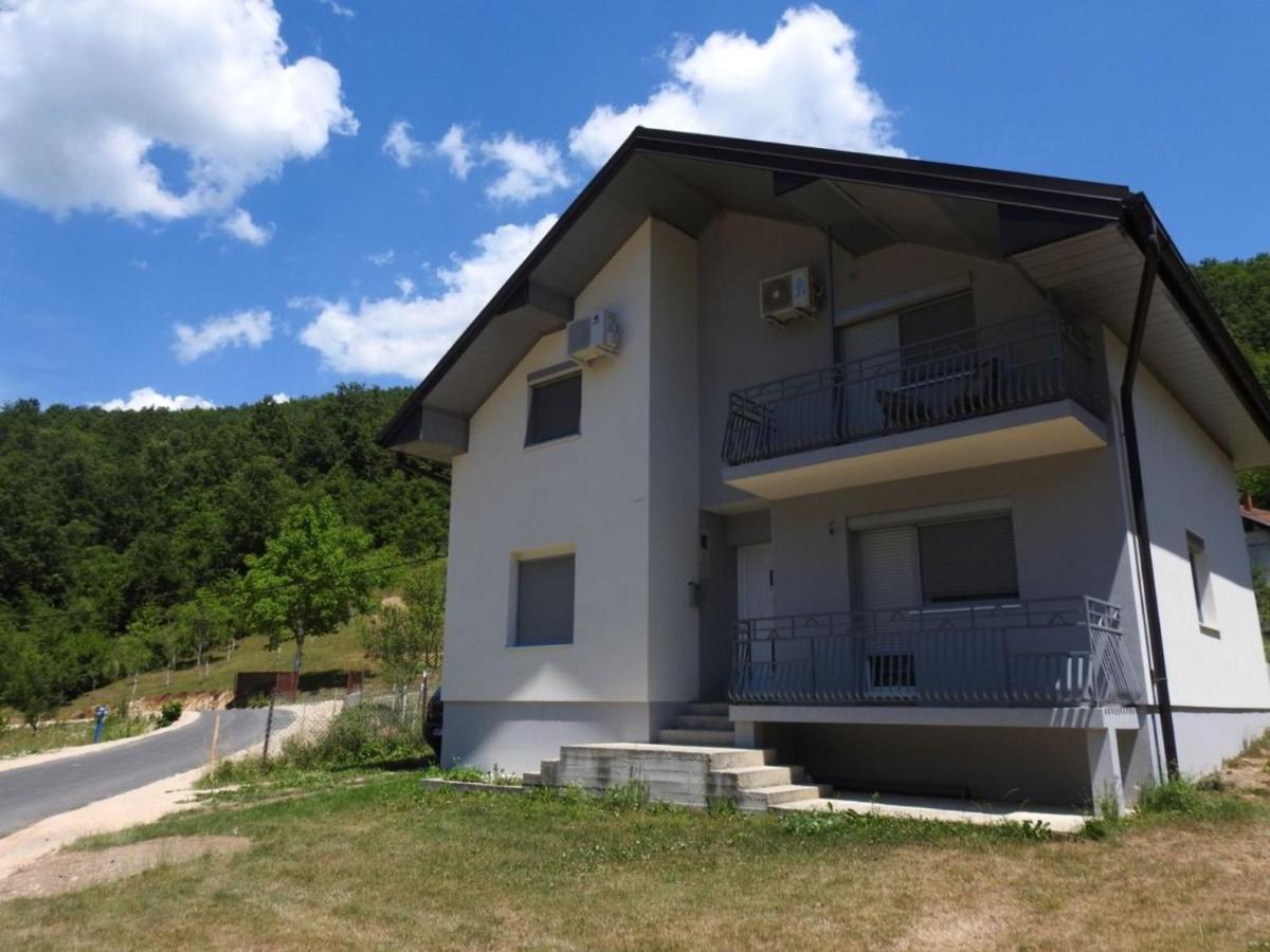 Omar & Una Apartmani Bihać Exteriör bild