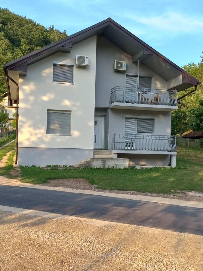 Omar & Una Apartmani Bihać Exteriör bild