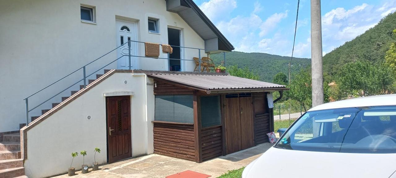 Omar & Una Apartmani Bihać Exteriör bild