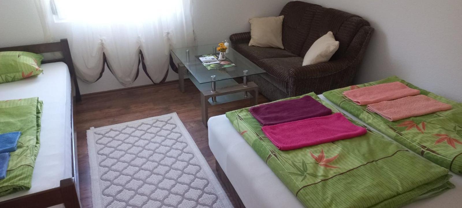 Omar & Una Apartmani Bihać Exteriör bild